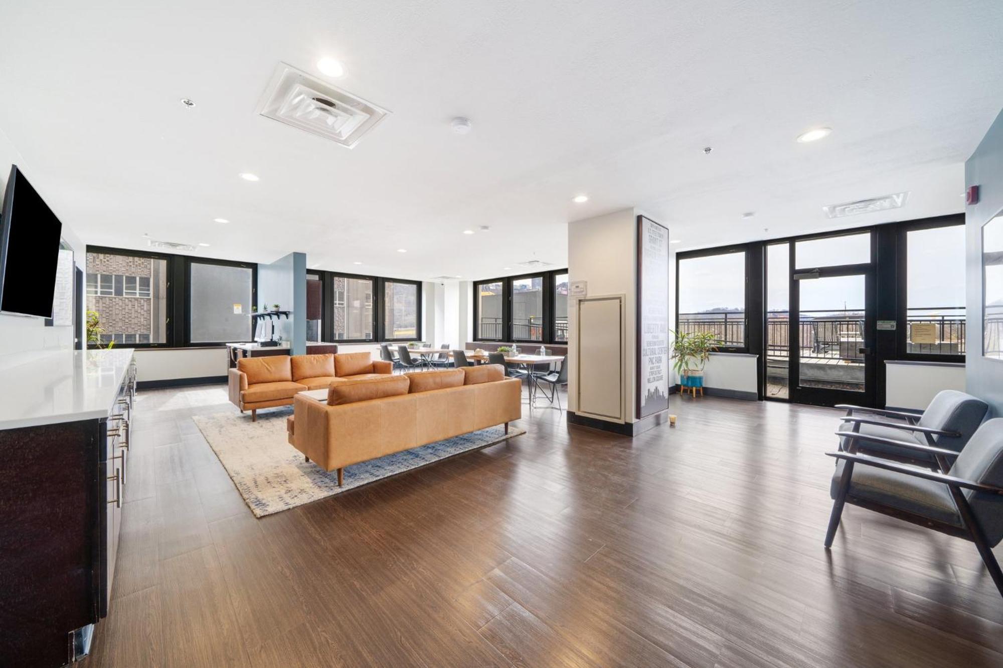Apartamento Vibrant Luxury Prime Location 24-7 Onsite Parking Gym Lounge Pittsburgh Exterior foto